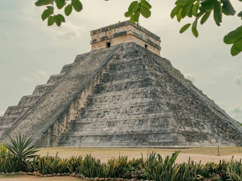 Die 16 schönsten Maya Tempel in Mexiko: Eine Entdeckungsreise durch die Geschichte 4 Chichen Itza Yuc. Mexico 2 - Kolumbien Individual