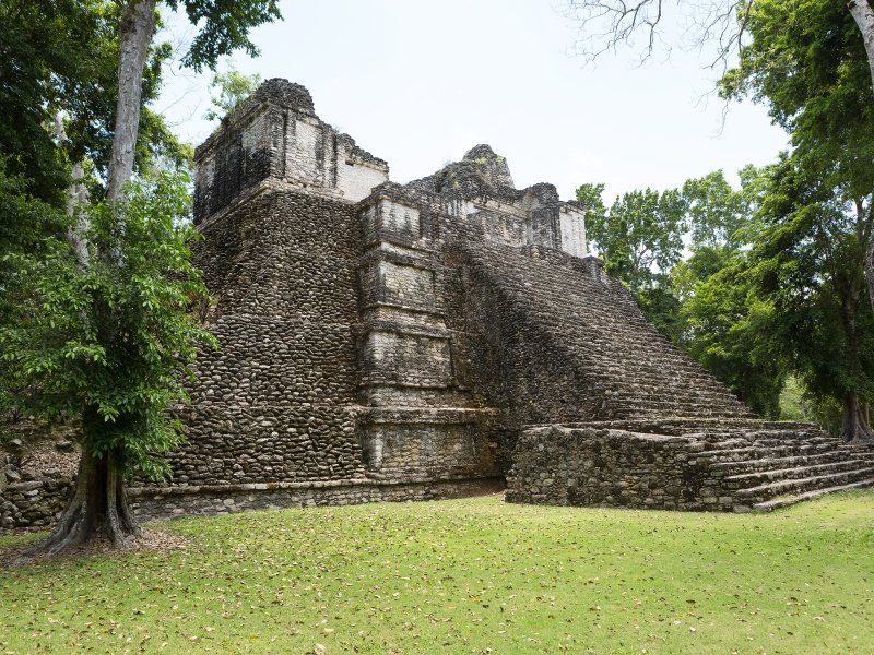 Die 16 schönsten Maya Tempel in Mexiko: Eine Entdeckungsreise durch die Geschichte 17 Dzibanche - Kolumbien Individual