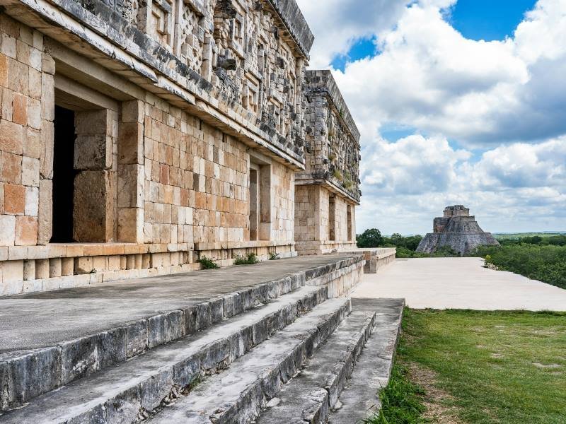 Die 16 schönsten Maya Tempel in Mexiko: Eine Entdeckungsreise durch die Geschichte 8 Kabah Yucatan Mexiko 2 - Kolumbien Individual